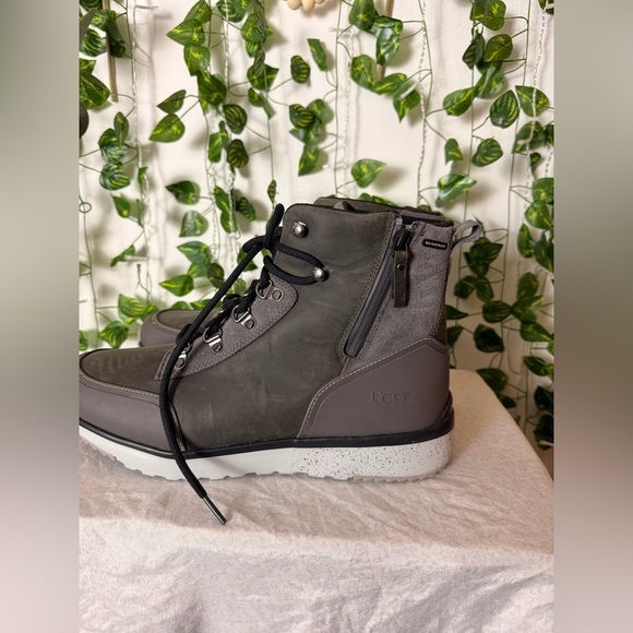 SOLD ON MERCARI !! Ugg Caulder Dark Grey Waterproof Leather/ Snow Hiker Boots - Picture 5 of 10